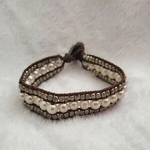 American Eagles Outfitters Pearl and Silver Beaded Wrap Bracelet
